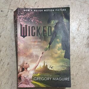 Wicked Novel by Gregory Maguire